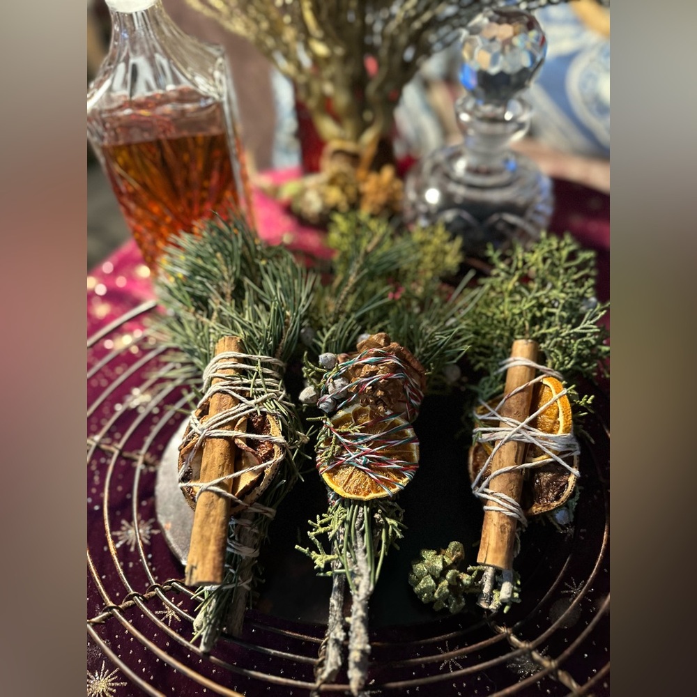 Holiday smudge bundles